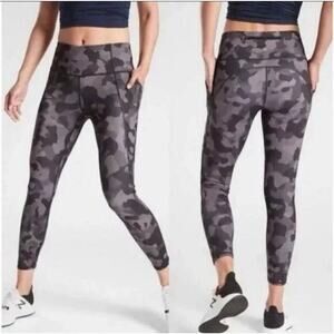 Athleta Black‎ CAMO Lightning 7/8 Tight XS EUC Yoga Barre Pilates Gym Pockets